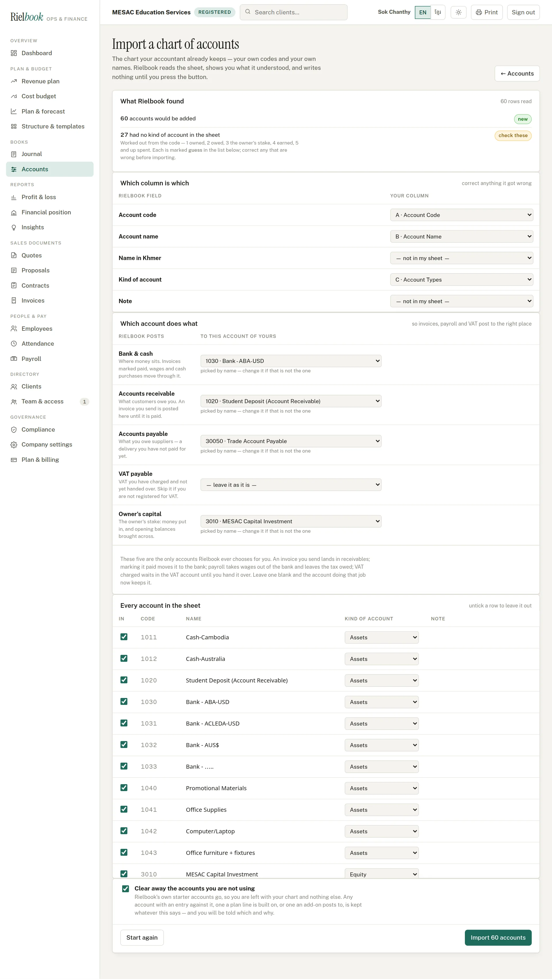 The import preview with the counts, the column mapping and the key accounts